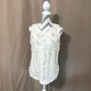 Ro & De Medium Cream White Sleeveless Top
